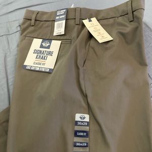 Man pant,signature khaki,classic fit,lux cotton stretch.size 36’29